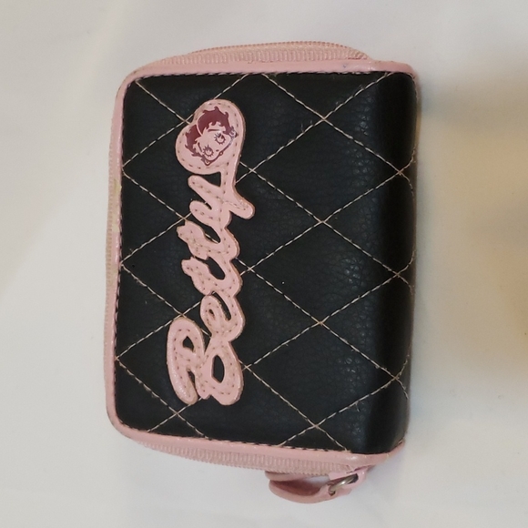 Betty Boop Wallet - Picture 1 of 4